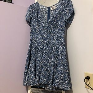 size 8 blue floral mini Princess Polly dress. Only worn once! light and airy OBO